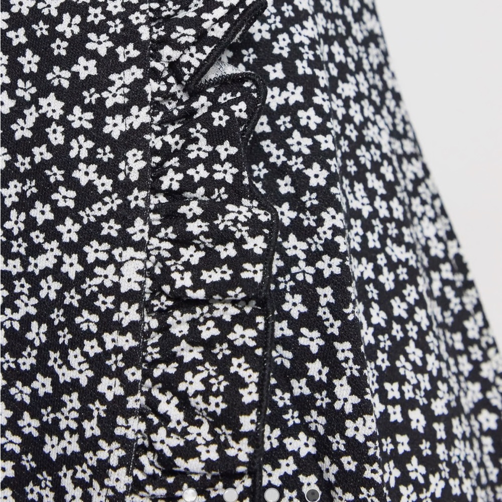 Pull&Bear Green Mini Dress with White Floral Print - Picture 8 of 16